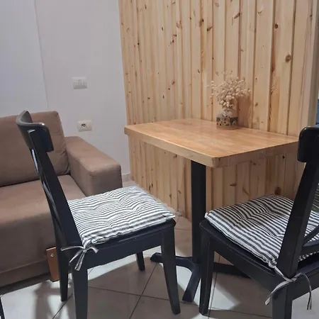 Cozy In Center Apartament
