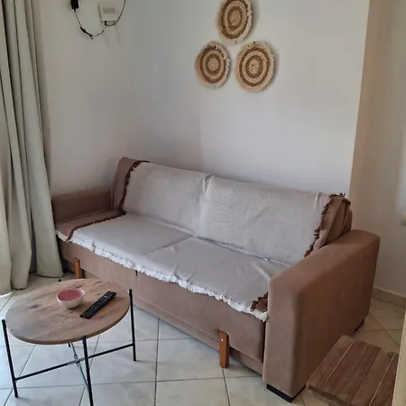 Cozy In Center Apartment