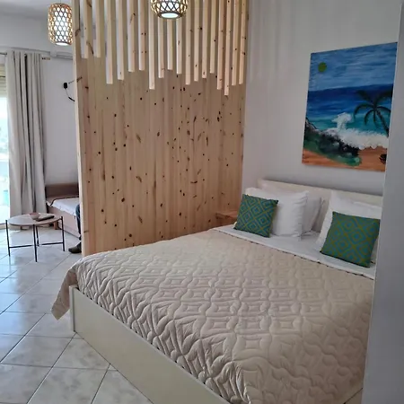 Cozy In Center Apartment *